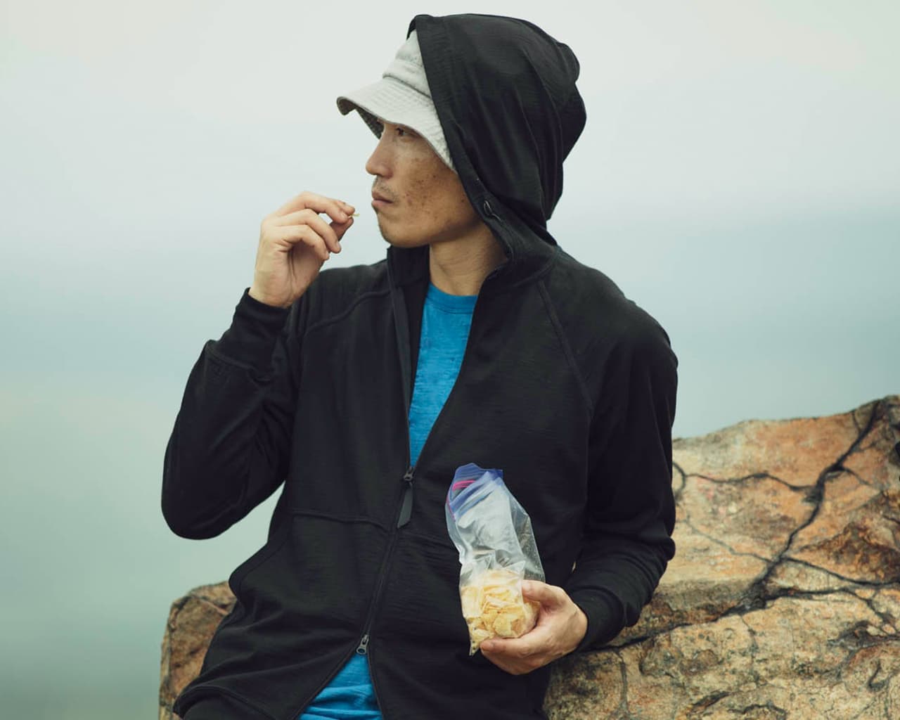 100% Merino Zip Hoody | 山と道 U.L. HIKE & BACKPACKING