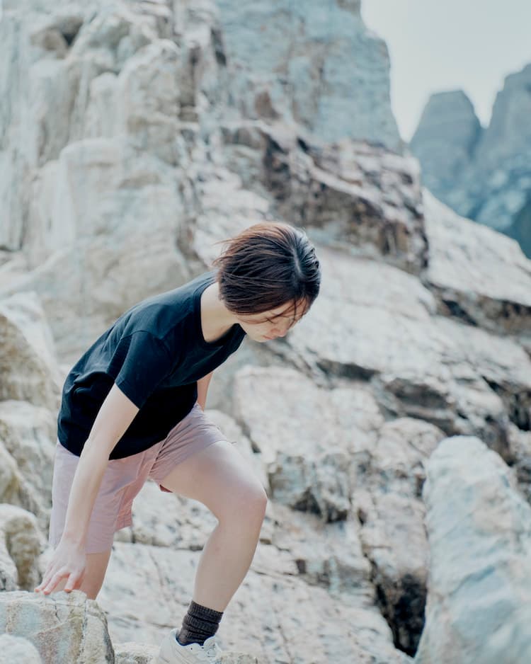 100% Merino Light French Sleeve | 山と道 U.L. HIKE & BACKPACKING 