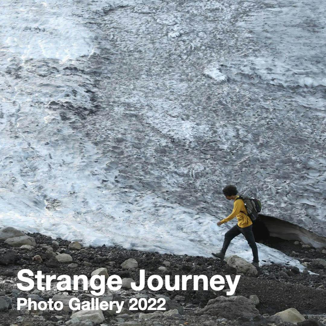 2022年秋に大雪山で行ったフォトシューティングの模様をギャラリーページで公開。<br>『Strange Journey – Photo Gallery 2022』撮影：三田正明