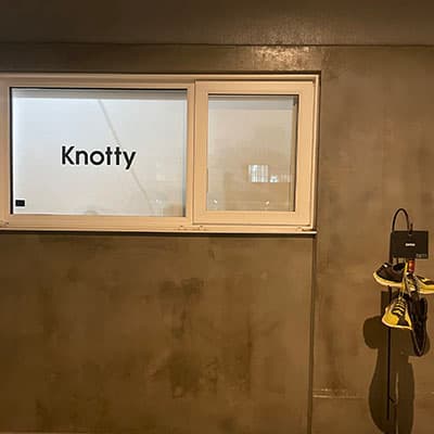 Knotty